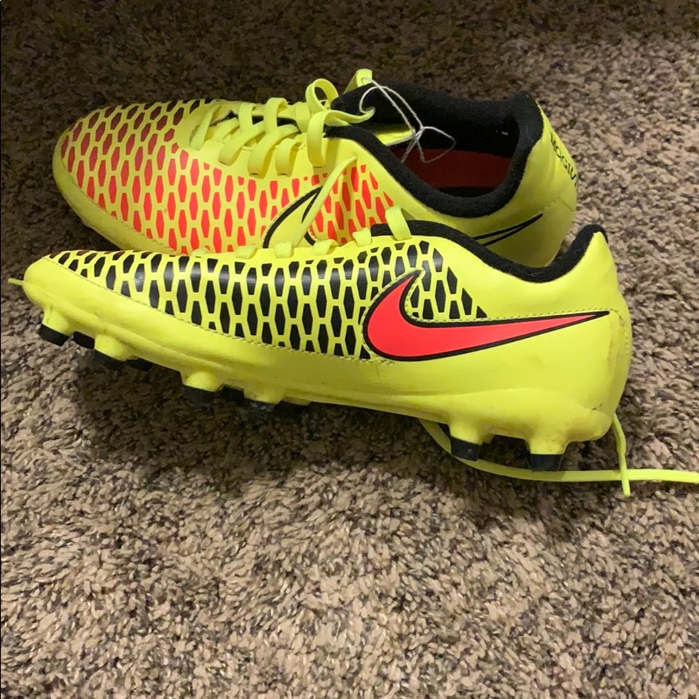 worn once soccer shoes